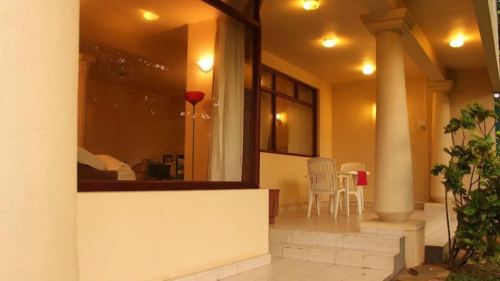 Janishi Residencies Hotel Negombo Guest house