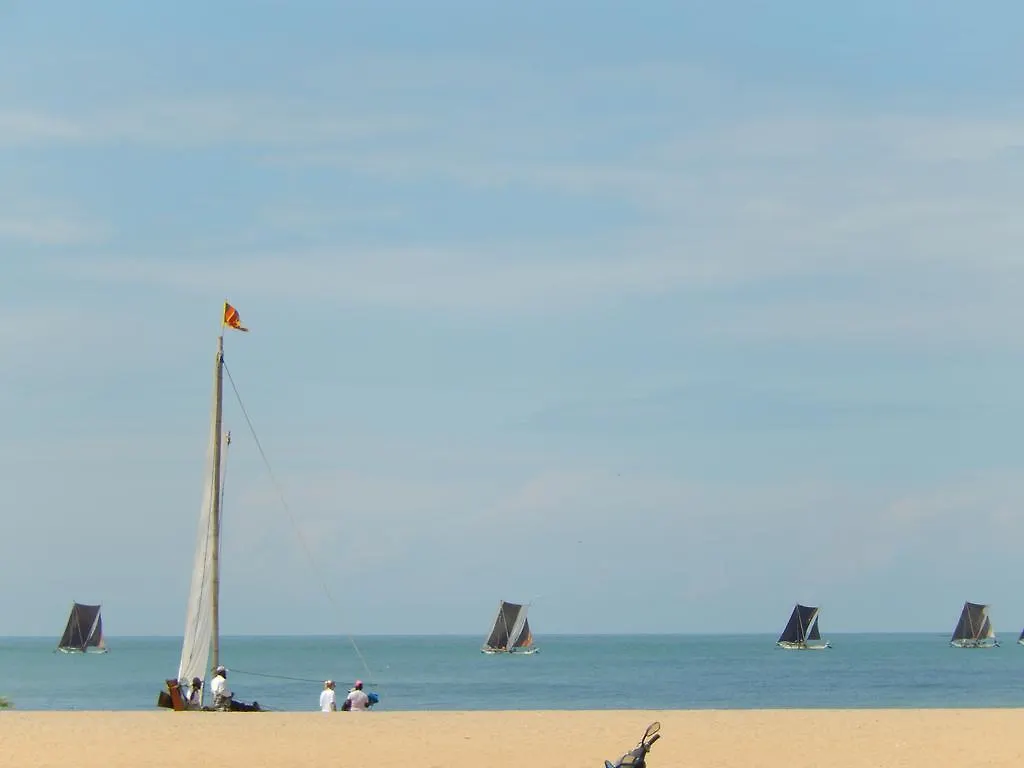 Janishi Residencies Hotel Negombo Guest house
