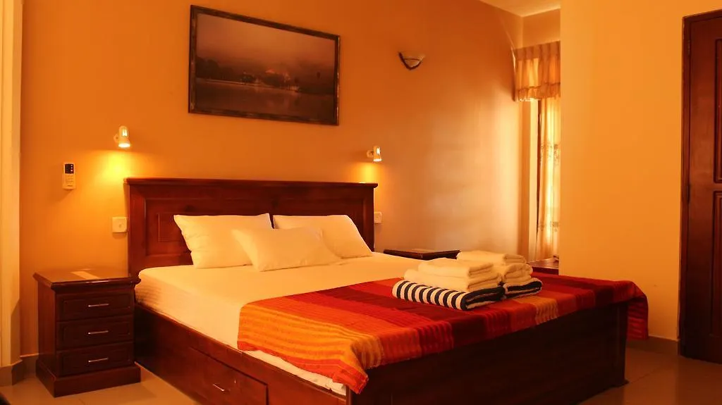 Janishi Residencies Hotell Negombo