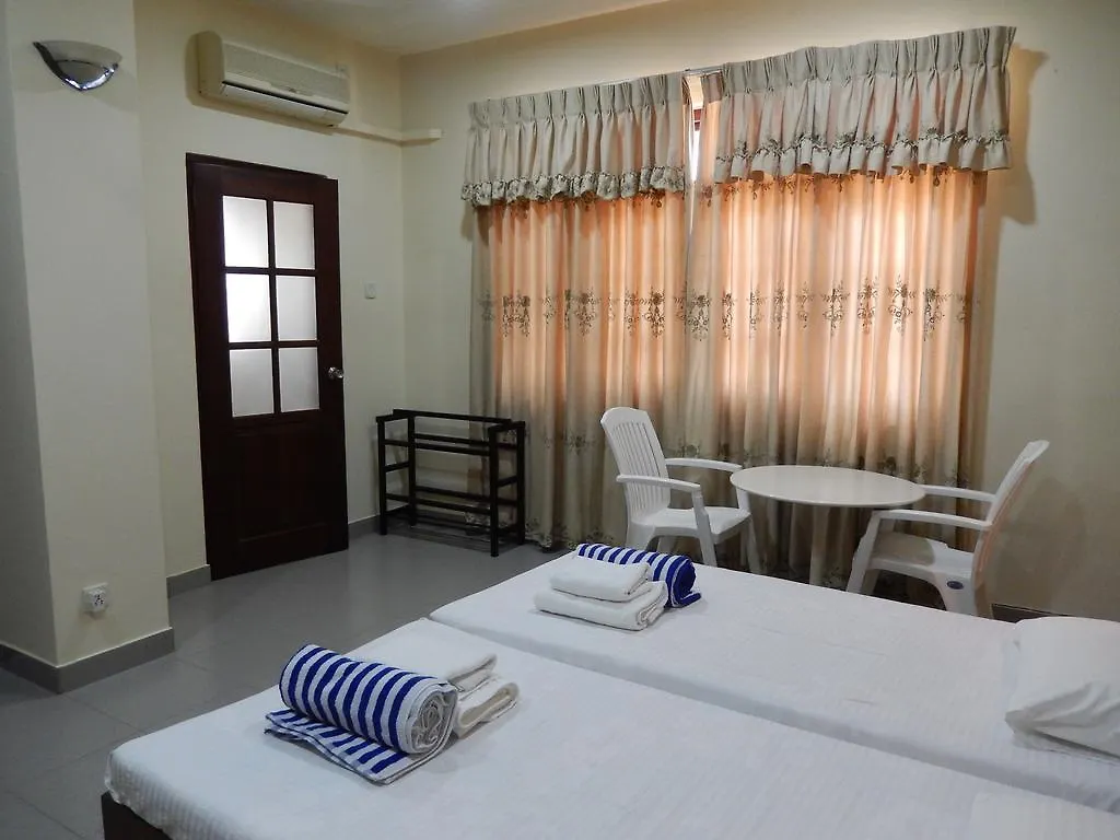 Pensionat Janishi Residencies Hotell Negombo