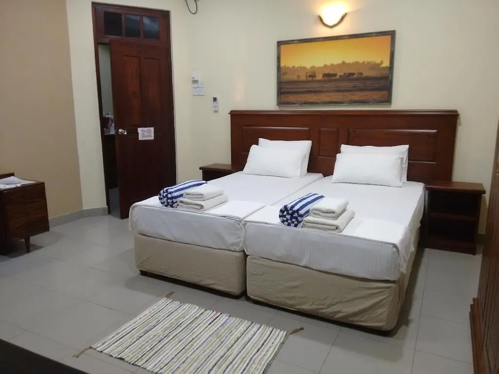 Janishi Residencies Hotell Negombo Pensionat